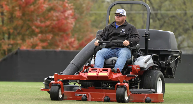 Eric Varner of Varner’s Lawn Service in Midway, Ky. (Photo: Exmark)