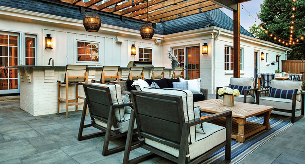 The connected pergola was a challenge for the contractor, as the client wanted it to extend seamlessly from the home without darkening the interior. (Photos: Designs by Sundown)