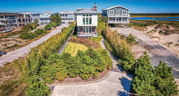 With the Boat House being built closer to the street, residents have a great view down the peninsula, uninterrupted by the other houses.