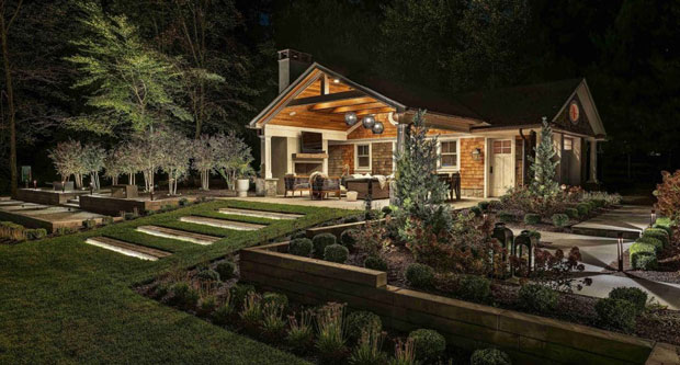 Brown Residence project. (Photo: Courtesy of the Association of Outdoor Lighting Professionals)