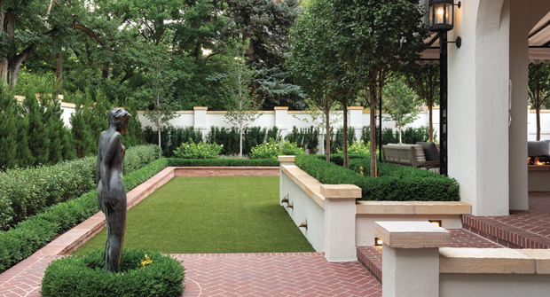 Jeromy Montano, PLA, ASLA, says the clients wanted to embrace the multiple different living and garden areas, and incorporating their sculptures in a thoughtful way helped give these places more character. (Photo: Kimberly Gavin Photography)