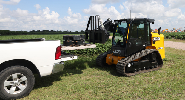 Compact tech improves operator efficiency in tasks. (Photo: JCB)